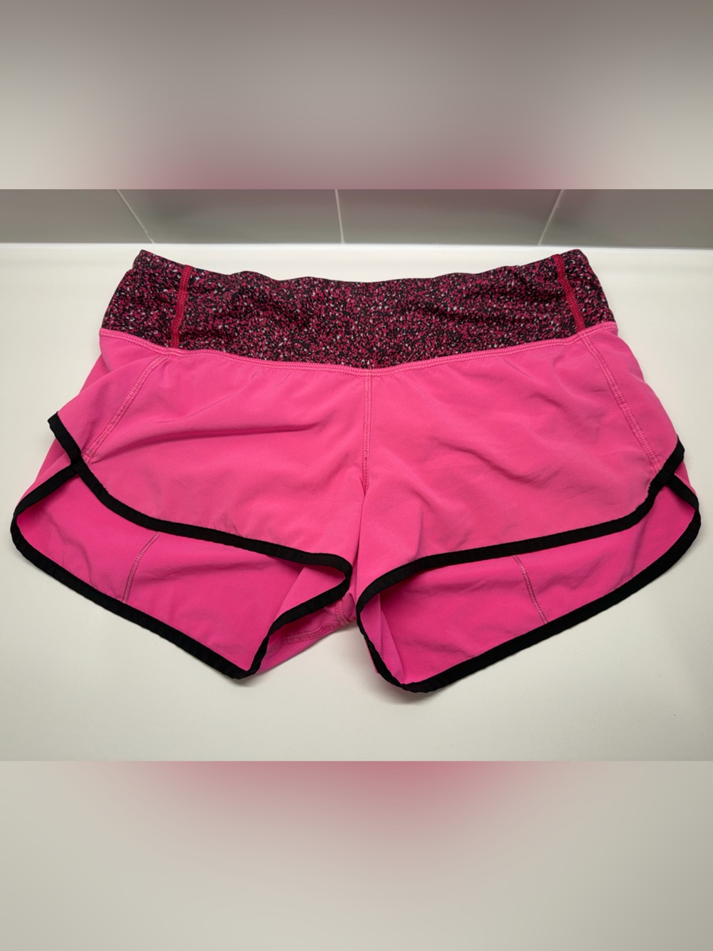 Lululemon Speed Up Running Shorts Raspberry Glow mid rise 2.5 inch